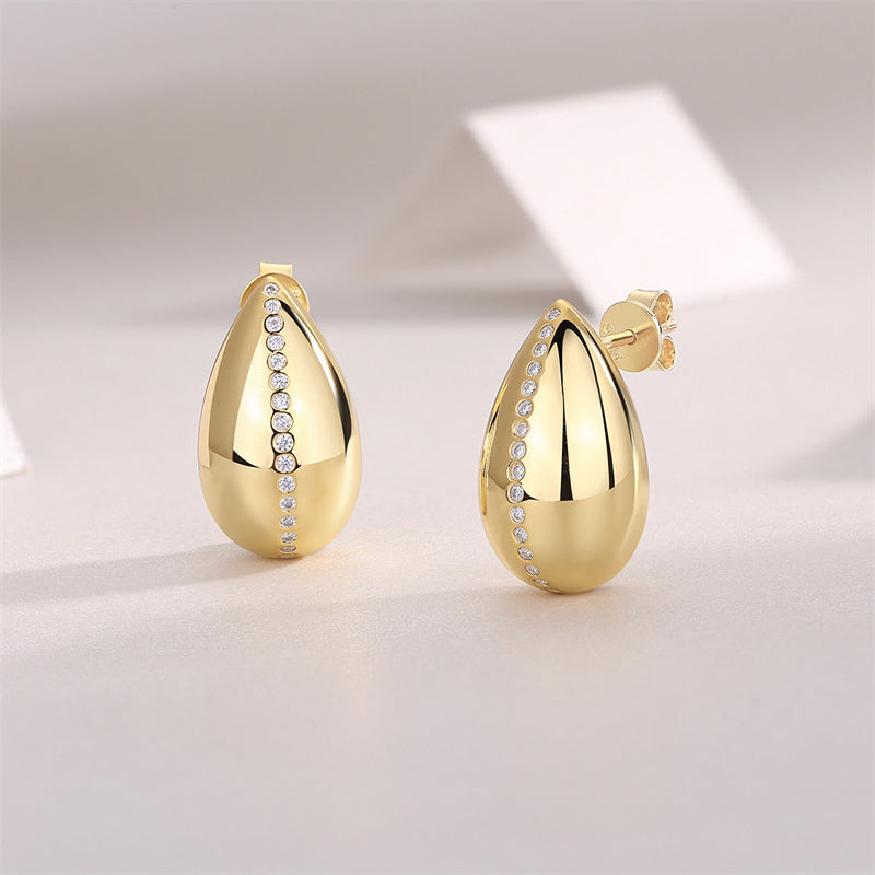Fashionable Teardrop Moissanite Earrings for Everyday Wear