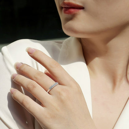 Feminine Geometric Moissanite Band for Everyday Elegance