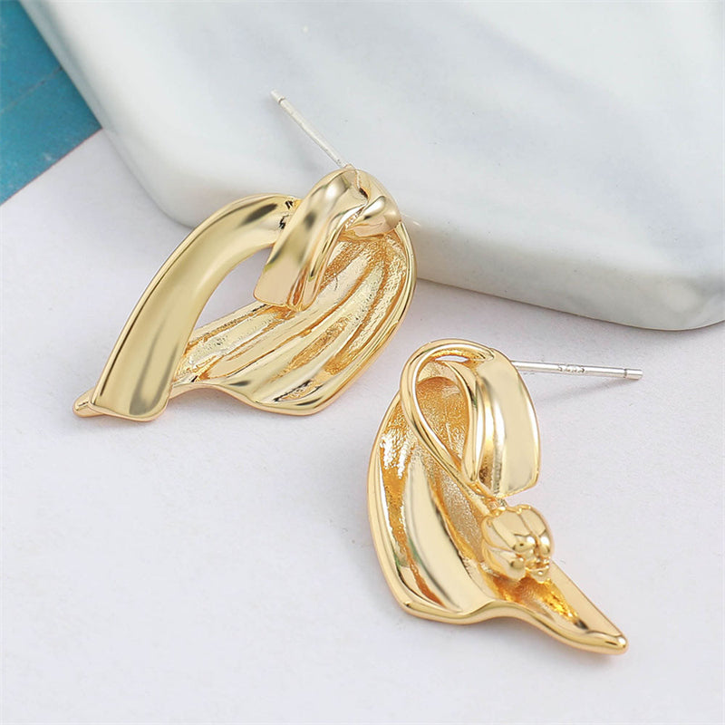 Geometric Fan-shaped Stud Earrings with Floral Motif in Genuine Gold Plating
