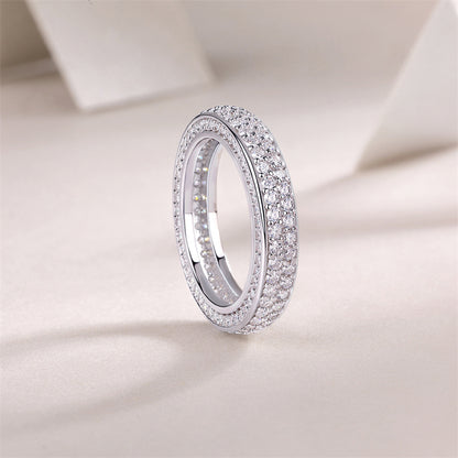 Glimmering Silver Ring with Moissanite
