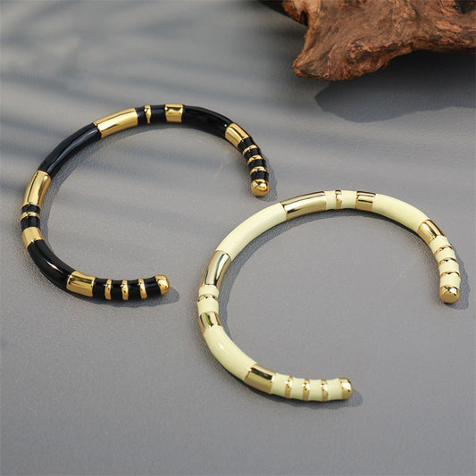 Handmade Geometric Ring-shaped Bracelet - Genuine Gold Plated Copper in Black/Gold & Avocado Green  Light Luxury Style