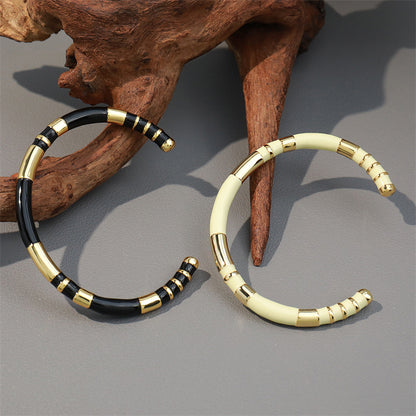Handmade Geometric Ring-shaped Bracelet - Genuine Gold Plated Copper in Black/Gold & Avocado Green  Light Luxury Style