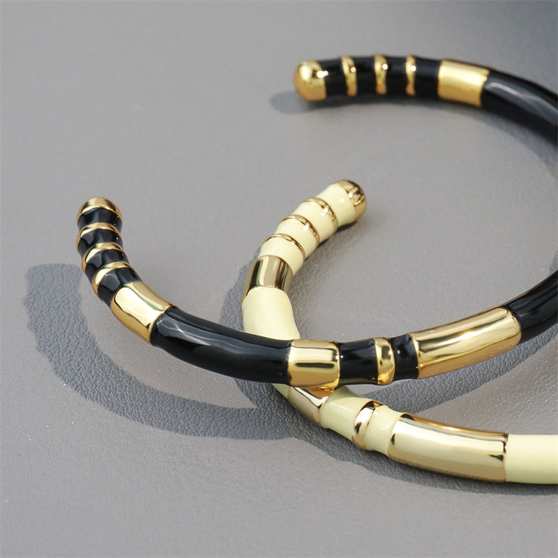 Handmade Geometric Ring-shaped Bracelet - Genuine Gold Plated Copper in Black/Gold & Avocado Green  Light Luxury Style