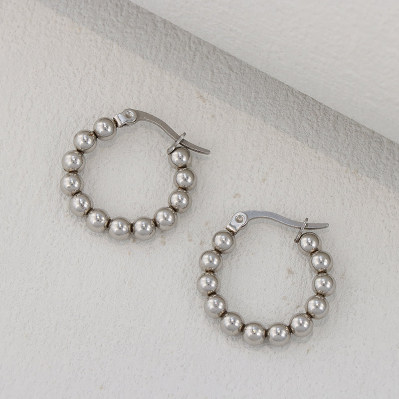 Vintage-Inspired Bead Cluster Earrings - Asymmetric Glamour