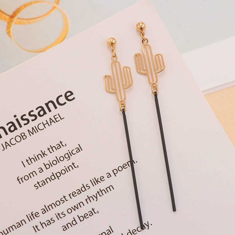 Stylish Black Cactus Earrings - Multi-layered Design