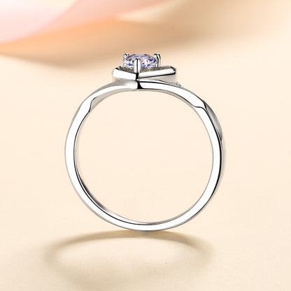 Loving Daisy Moissanite Ring - 925 Sterling Silver Heart-Shaped with Awakening Lion Motif