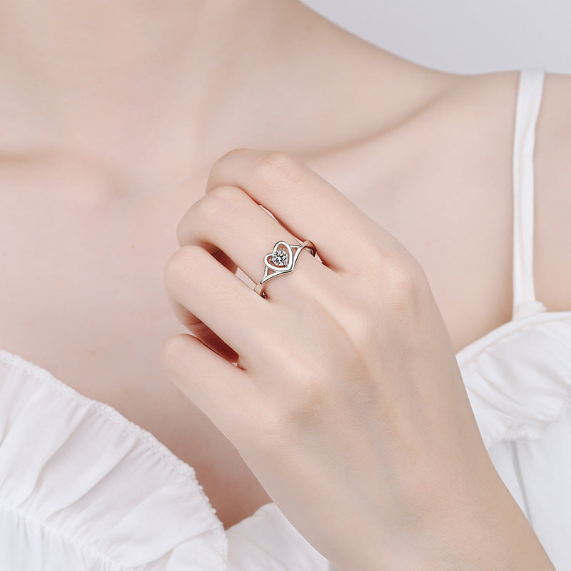 Loving Daisy Moissanite Ring - 925 Sterling Silver Heart-Shaped with Awakening Lion Motif