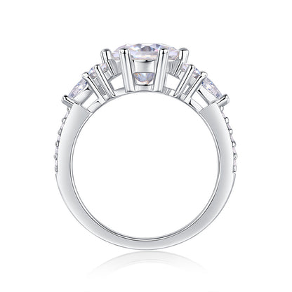 Luxurious 2 Carat Round Moissanite Ring in 925 Silver