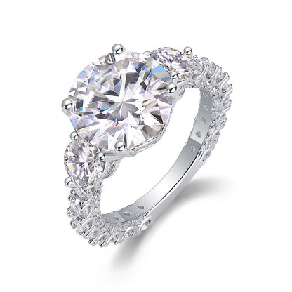 Luxurious Round Moissanite Ring in 925 Silver