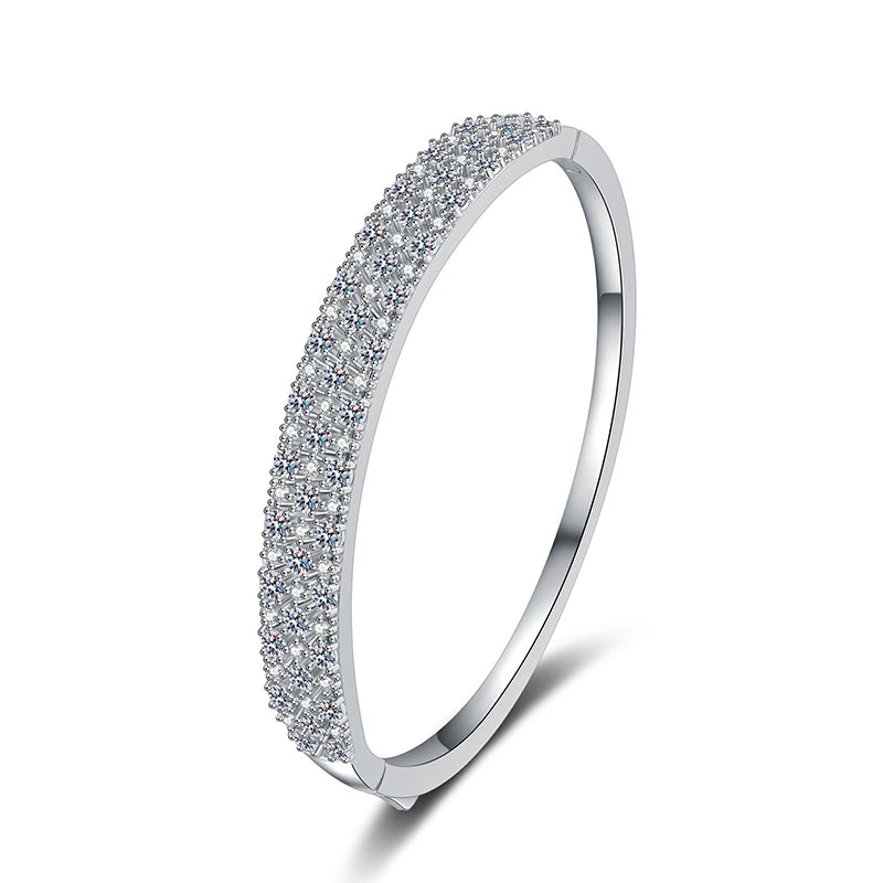 Minimalist Floral Bangle 3.03ct Moissanite 46x56mm Tulip Camellia Red Bean 925 Silver Rhodium