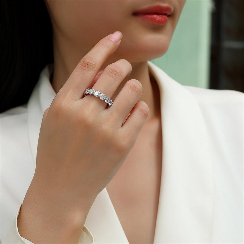 Minimalist Geometric Silver Band with Moissanite Sparkle