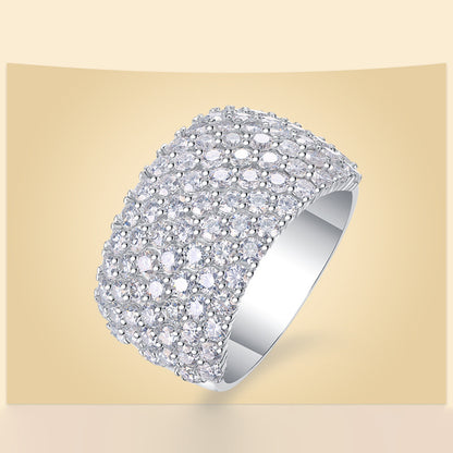 Minimalist Round Shape Moissanite Ring
