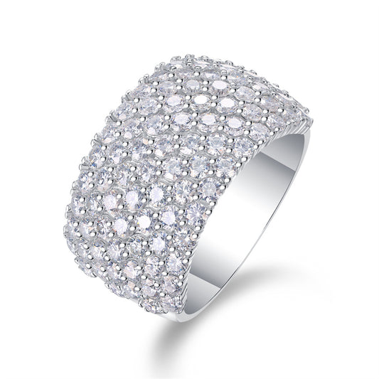 Minimalist Round Shape Moissanite Ring