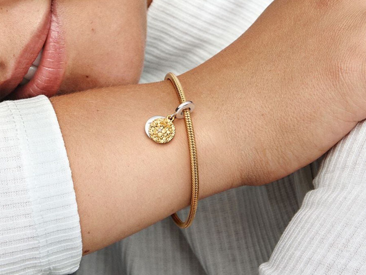 Two-Tone Daisy 2-in-1 Pendant Charm