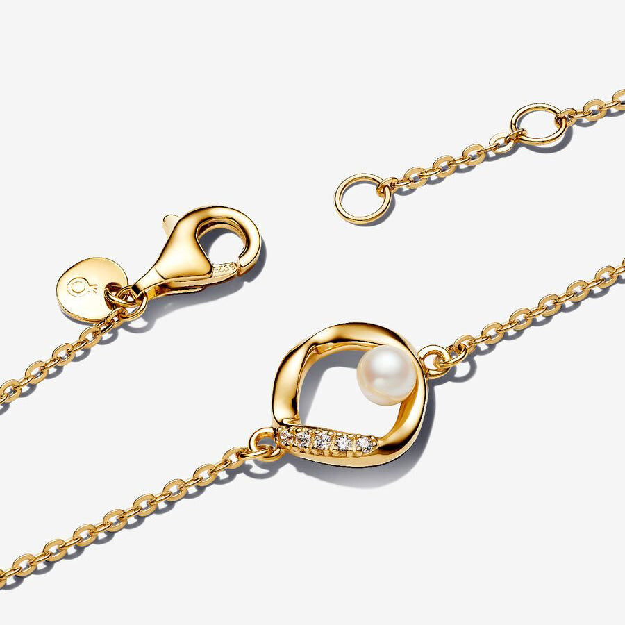 14k Gold Pearl Circle Bracelet