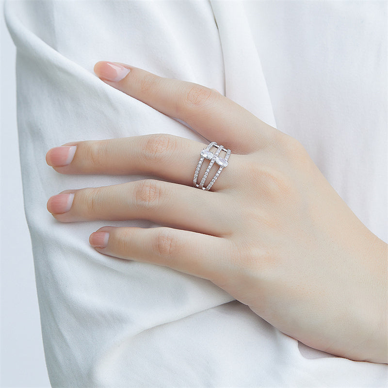 Oval-Cut Zirconia 925 Silver Ring - Elegant Micro-Pavé Wedding Band