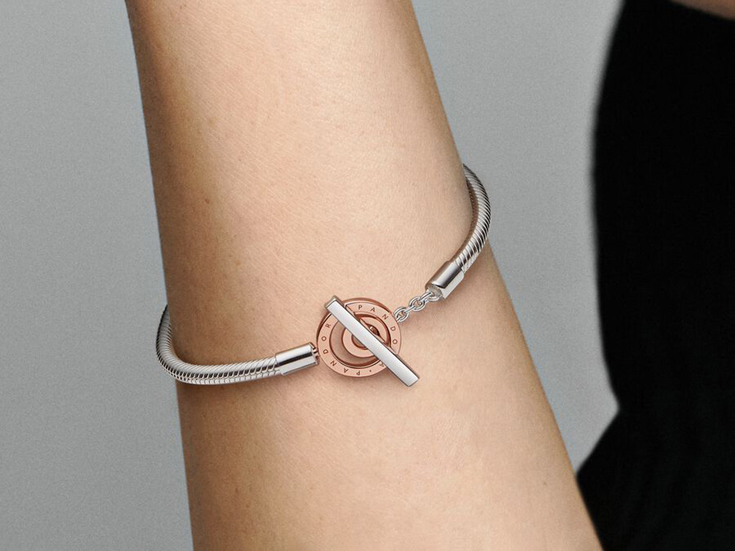 Two-tone Logo T-Bar Snake Chain Bracelet