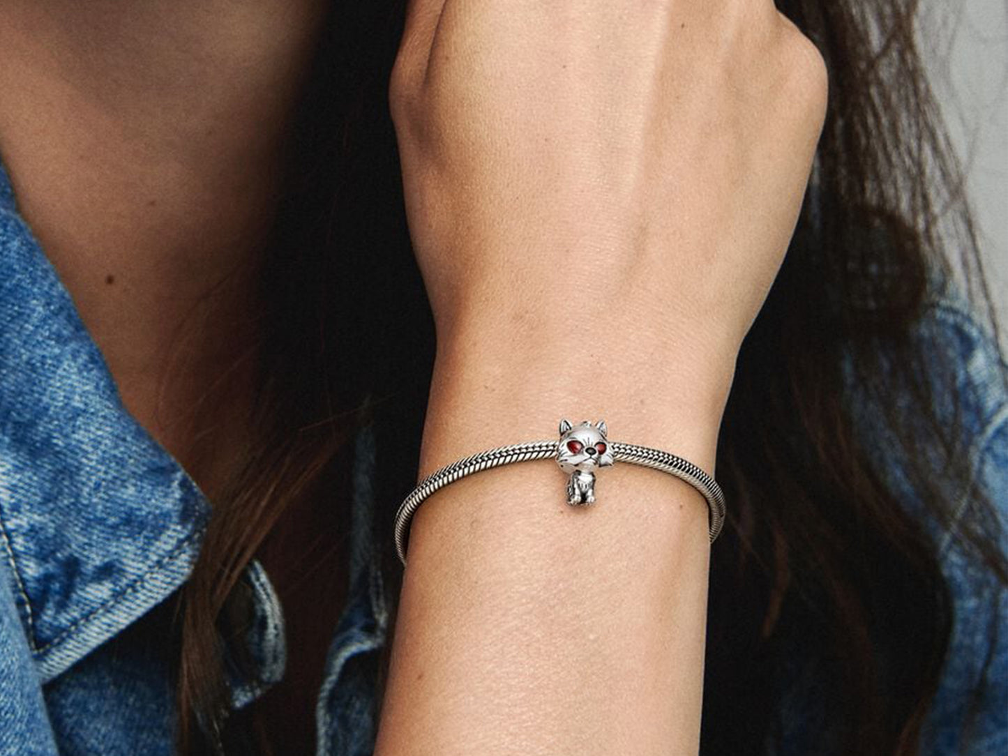 Game of Thrones Ghost Direwolf Charm