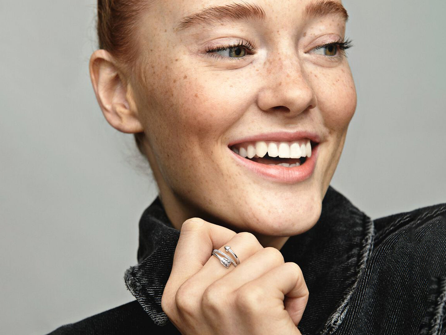 Arrow Embrace Ring
