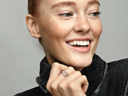 Arrow Embrace Ring