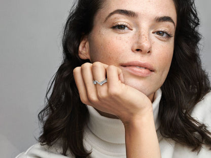 Sparkling Asymmetric Wave Ring