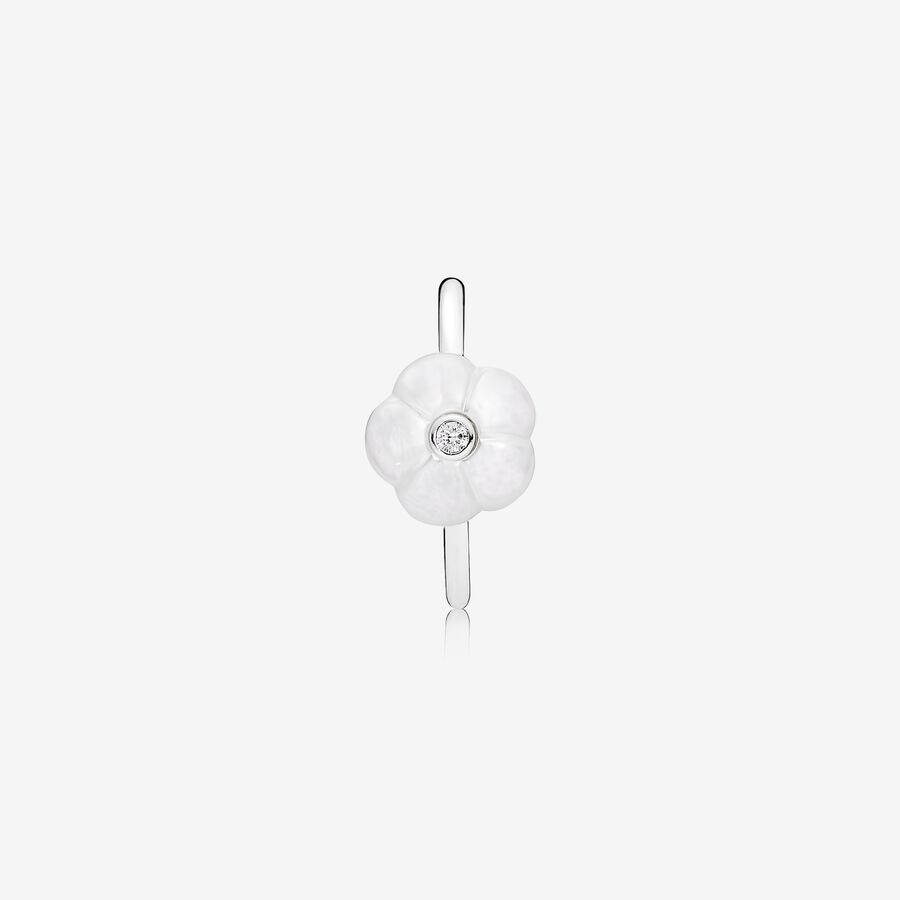 Bright Floral Elegance Ring
