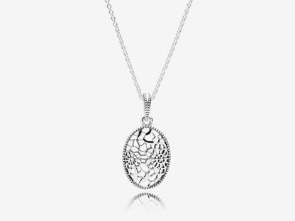 Daisy Lace Necklace