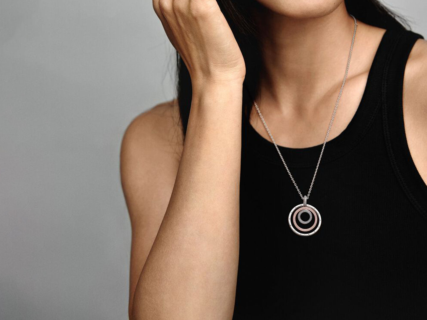 Dual-Tone Multi-Ring Pendant & Necklace