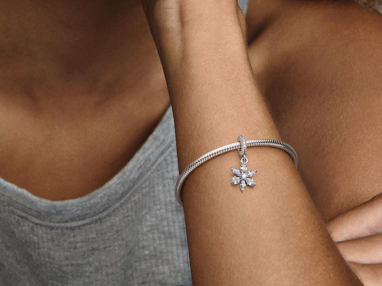 Sparkling Herbarium Cluster Dangle Charm