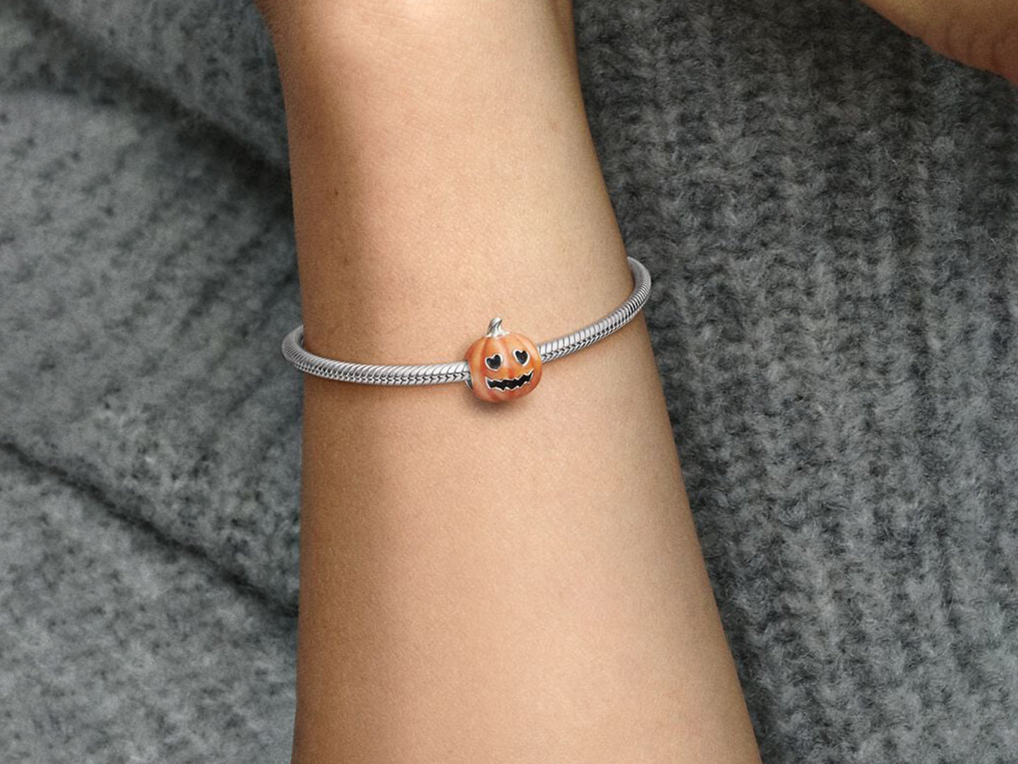 Glow-in-the-dark Spooky Pumpkin Charm