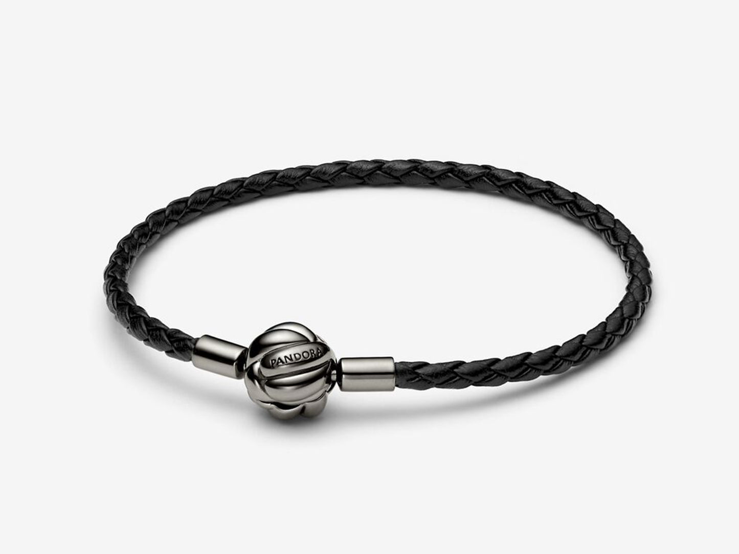 Heartfelt Knot Bracelet