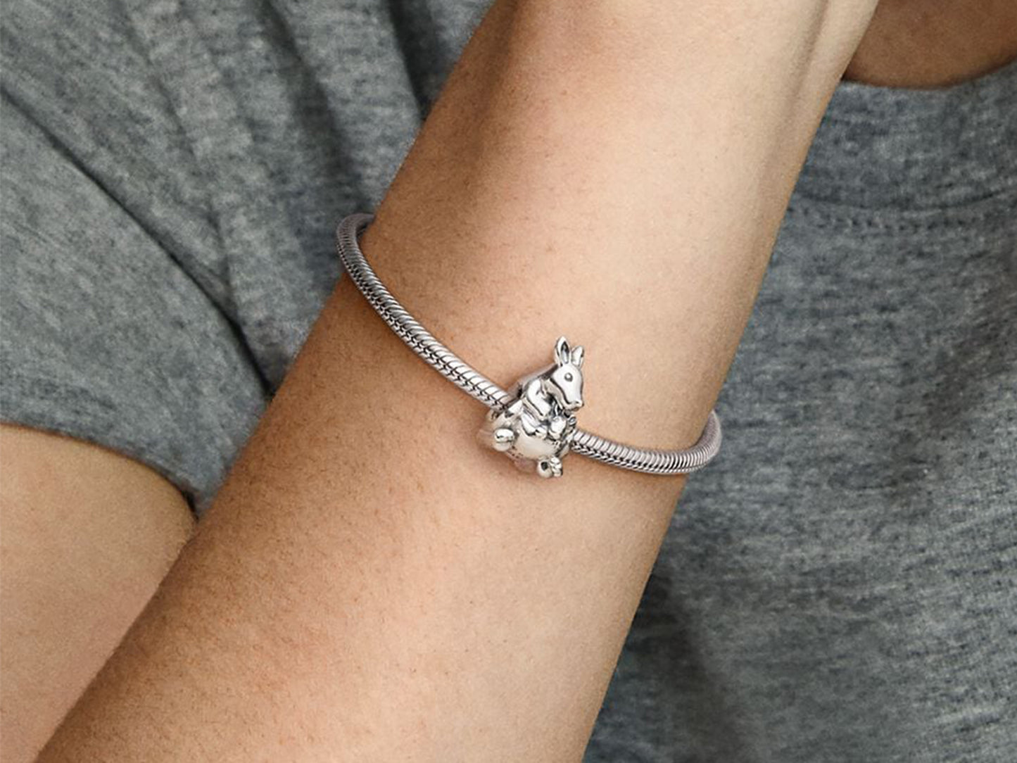 Kangaroo Mother & Joey Charm