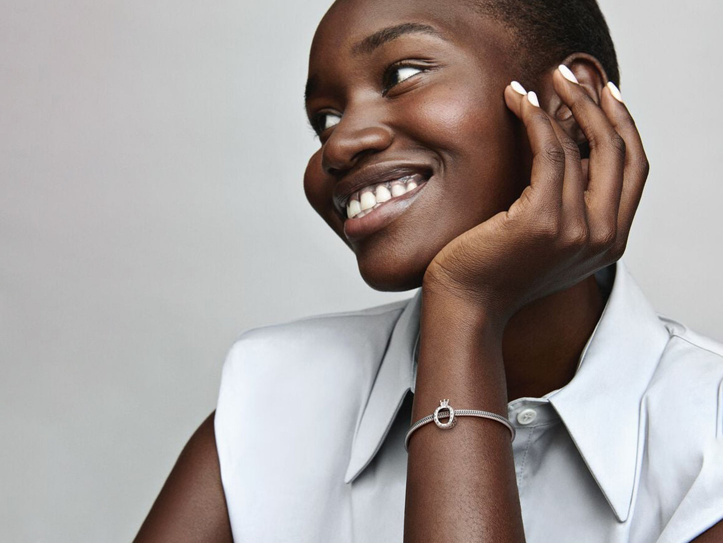Logo Crown O Charm