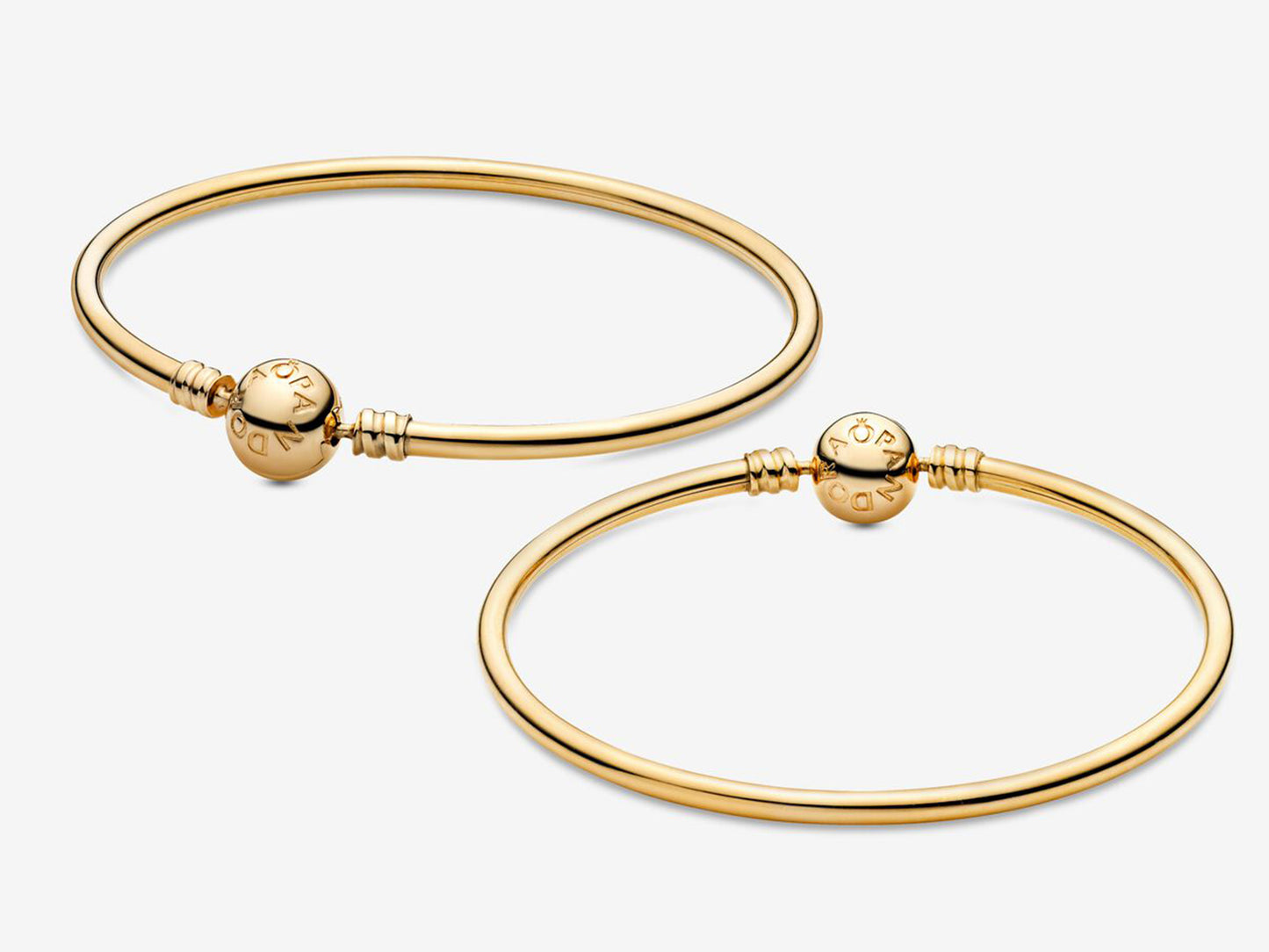 Luxurious 14K Gold Bangle