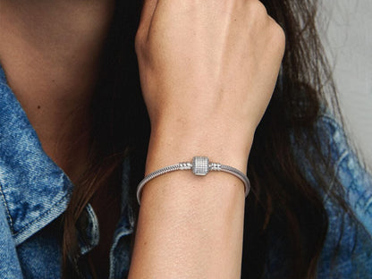 Sparkling Pavé Clasp Snake Chain Bracelet