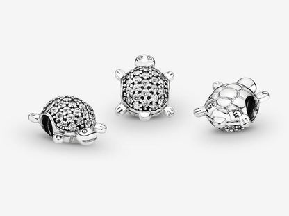 Pavé-set Turtle Charm