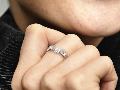 Sparkling Daisy Flower Crown Ring