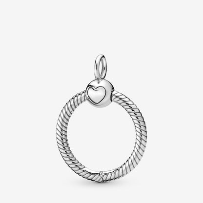 Small O Pendant