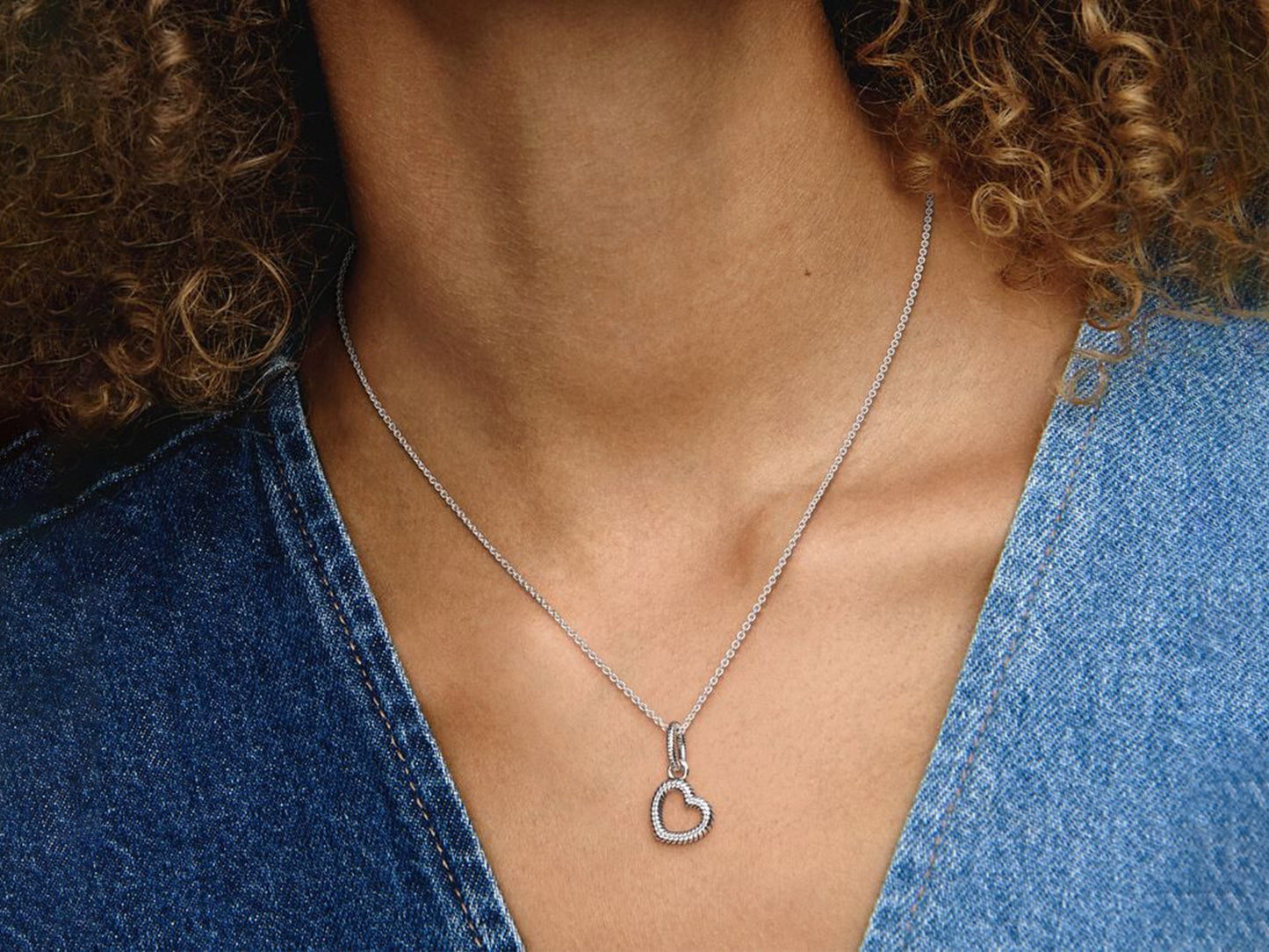 Snake Chain Heart Pendant