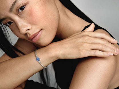 Sparkling Blue Disc Clasp Snake Chain Bracelet