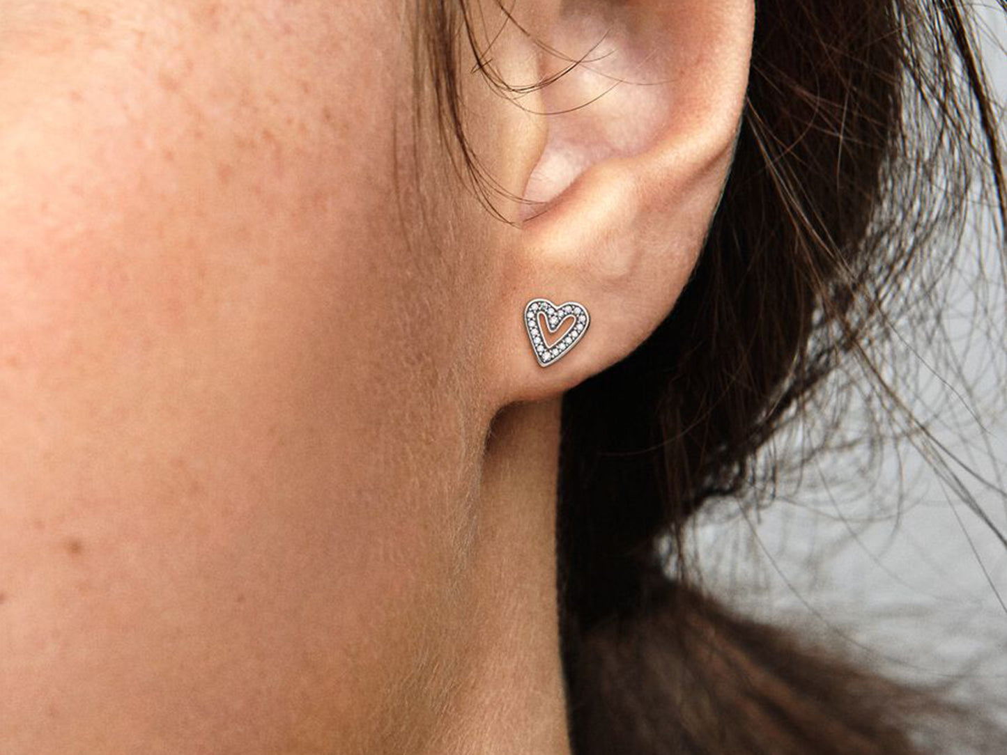 Sparkling Freehand Heart Stud Earrings