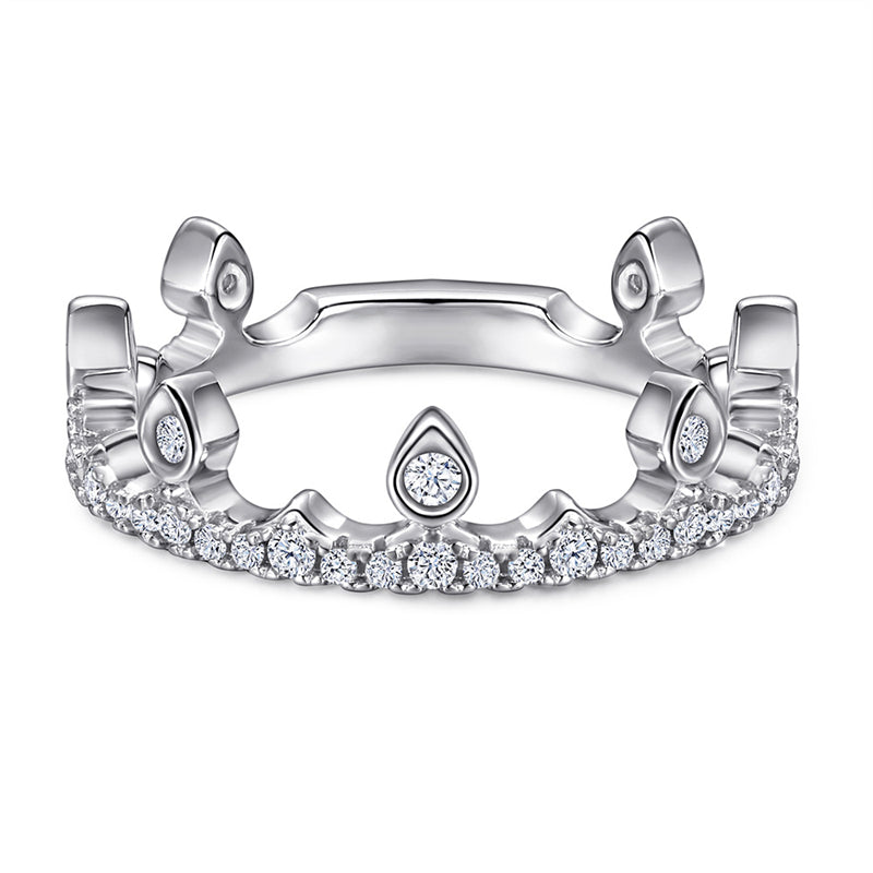 Princess Crown 925 Silver Ring - Elegant Zirconia-Encrusted Band for Women