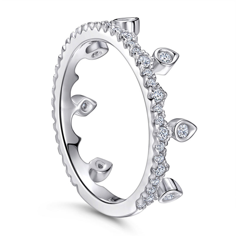Princess Crown 925 Silver Ring - Elegant Zirconia-Encrusted Band for Women