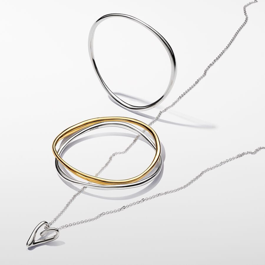 Sophisticated Silver Bangle