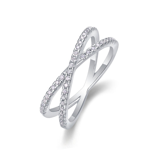 Refined 925 Silver Round Moissanite Ring