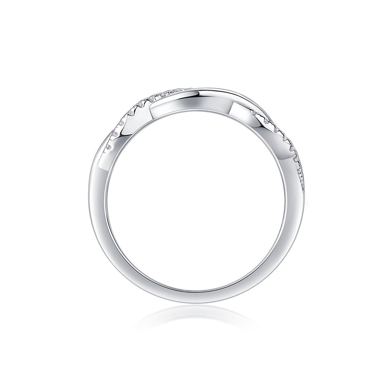 Refined 925 Silver Round Moissanite Ring