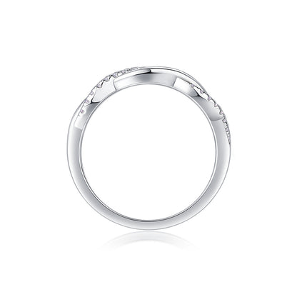 Refined 925 Silver Round Moissanite Ring