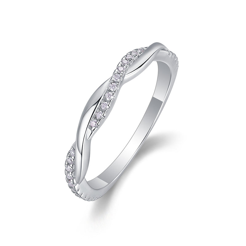 Refined 925 Silver Round Moissanite Ring