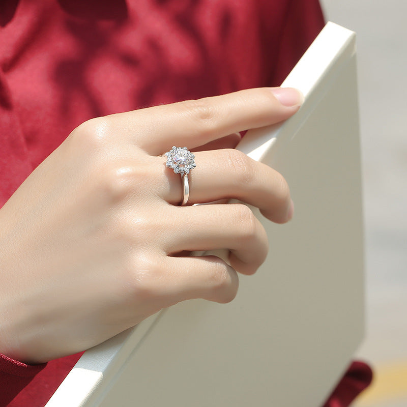Sophisticated Adjustable Ring with Moissanite