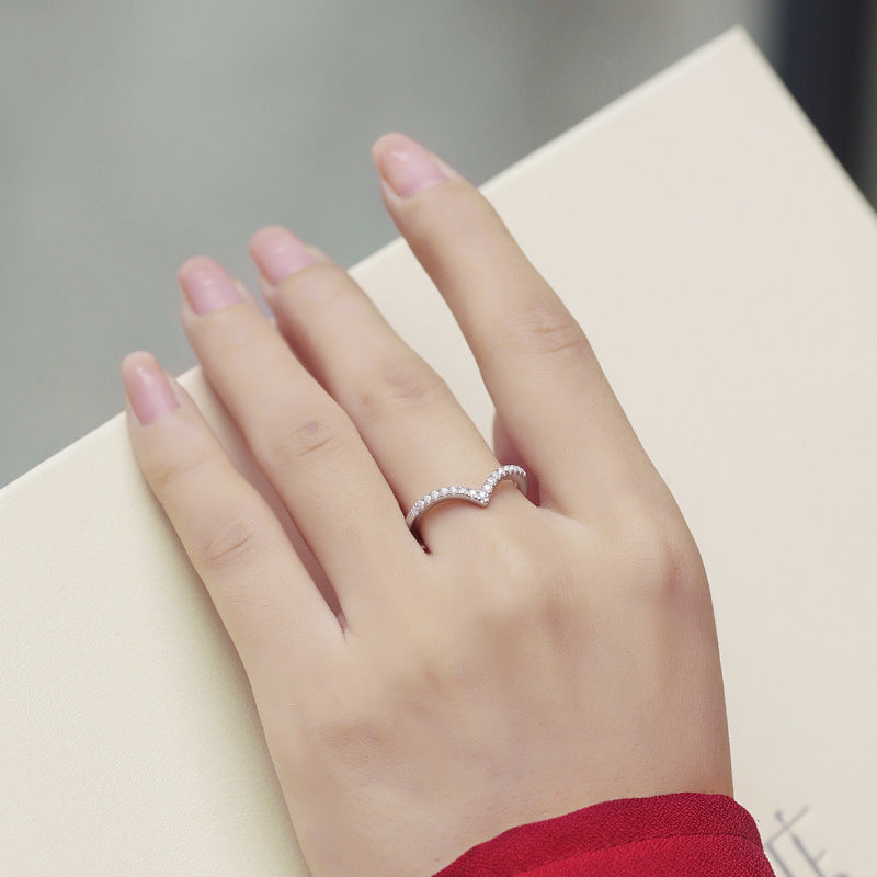 Regal Crown Ring with Geometric Design